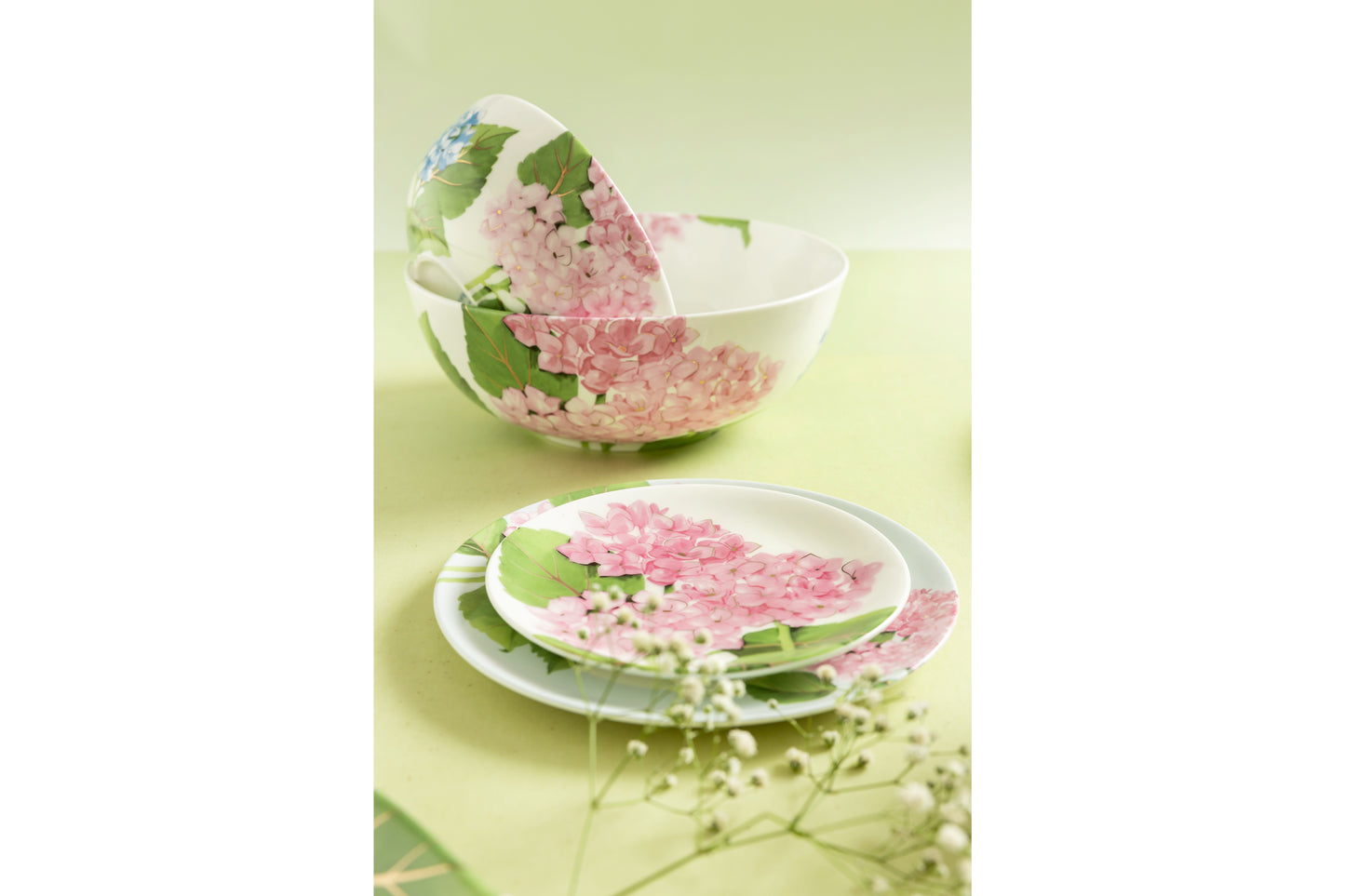 Blissful Bloom Serving Bowl Large