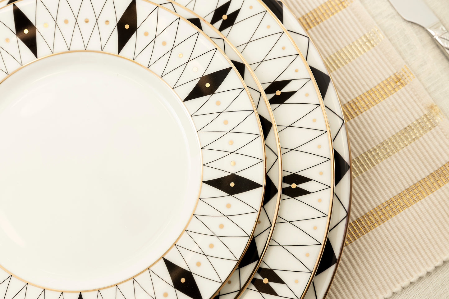Old Gold and Black Quarter Plate - Set of 4